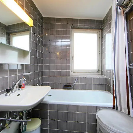 Center By Interhome